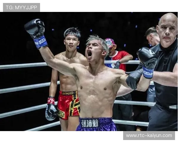 纳塔吾特VS西亚萨拉尼羽量级泰拳战，成老将复苏与新生代接权信号